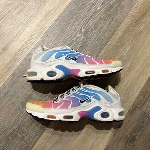 Nike Air Max Plus TN Summer Gradient - Women’s 9.5 - 605112-115